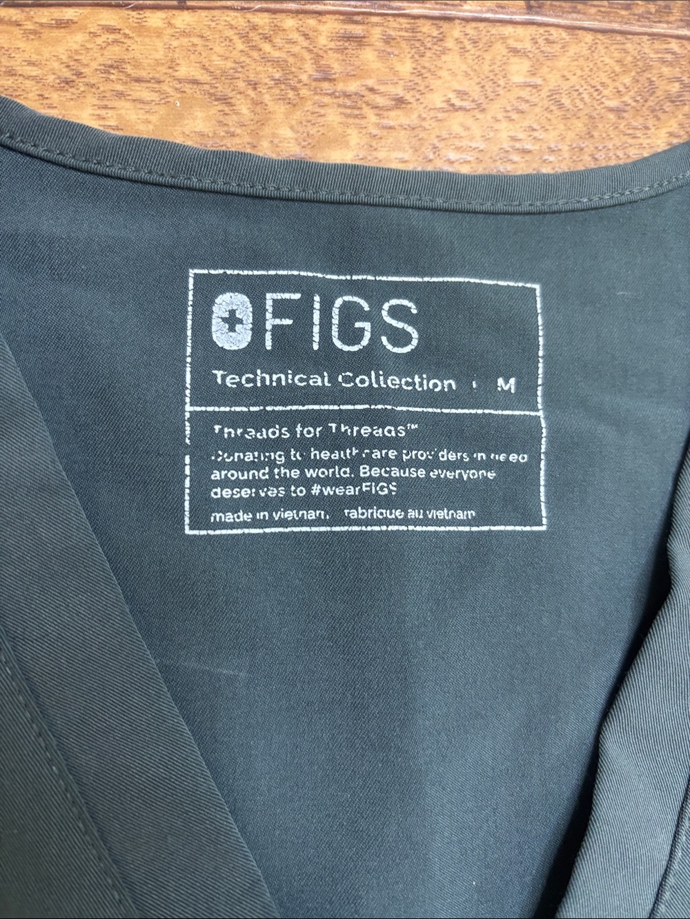 FIGS Womens Bonsai Casma Scrub Top Size M Medium PO2491 - Picture 2 of 5